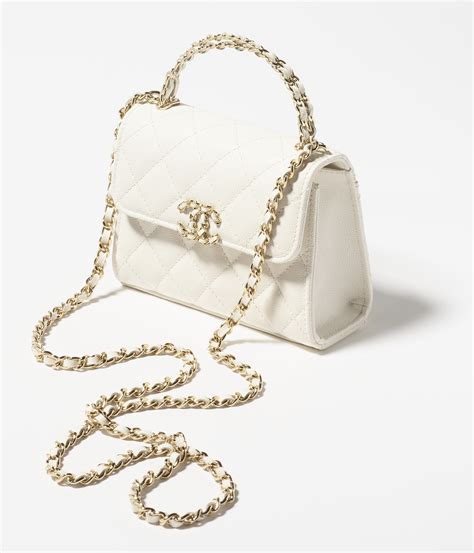 chanel clutch with chain 2023